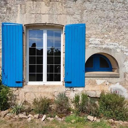 Nyaraló Le Logis De La Pierre Périgné