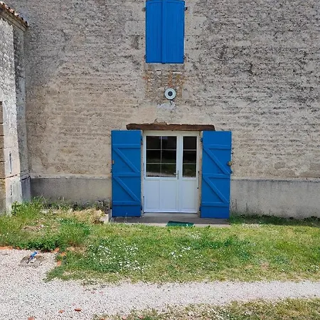 Prázdninový dům Le Logis De La Pierre *