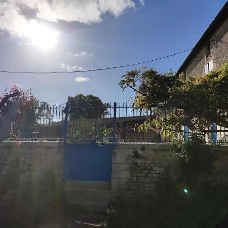 펜션 Le Logis De La Pierre Perigne