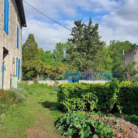 Nyaraló Le Logis De La Pierre Périgné