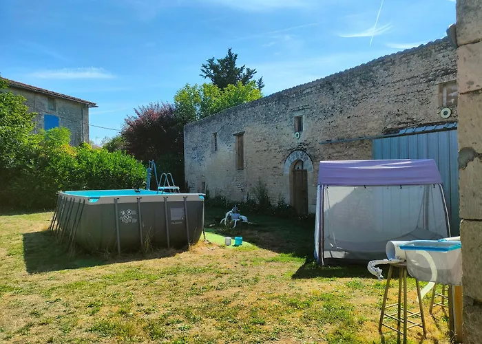 Le Logis De La Pierre Perigne